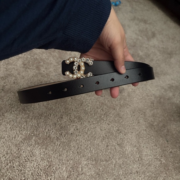 Chanel Black Belt with Pearl and Crystal Emblem - Picture 1 of 3